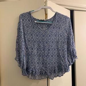 Pretty Blue and White L Top